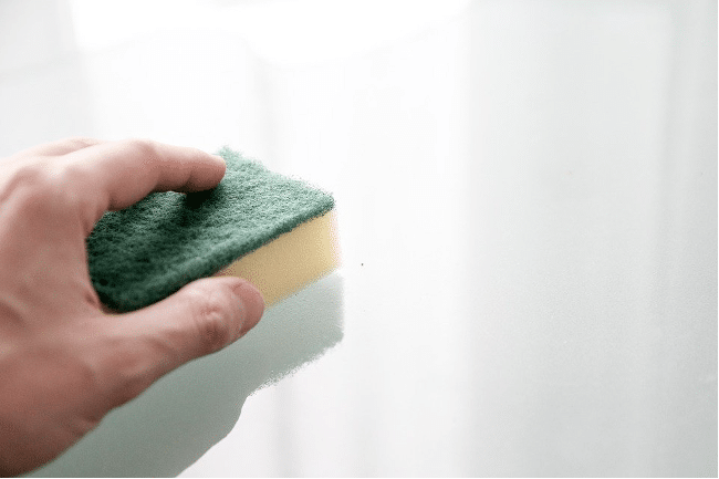 Comment nettoyer la vitre de votre insert ou de votre poêle à bois ?